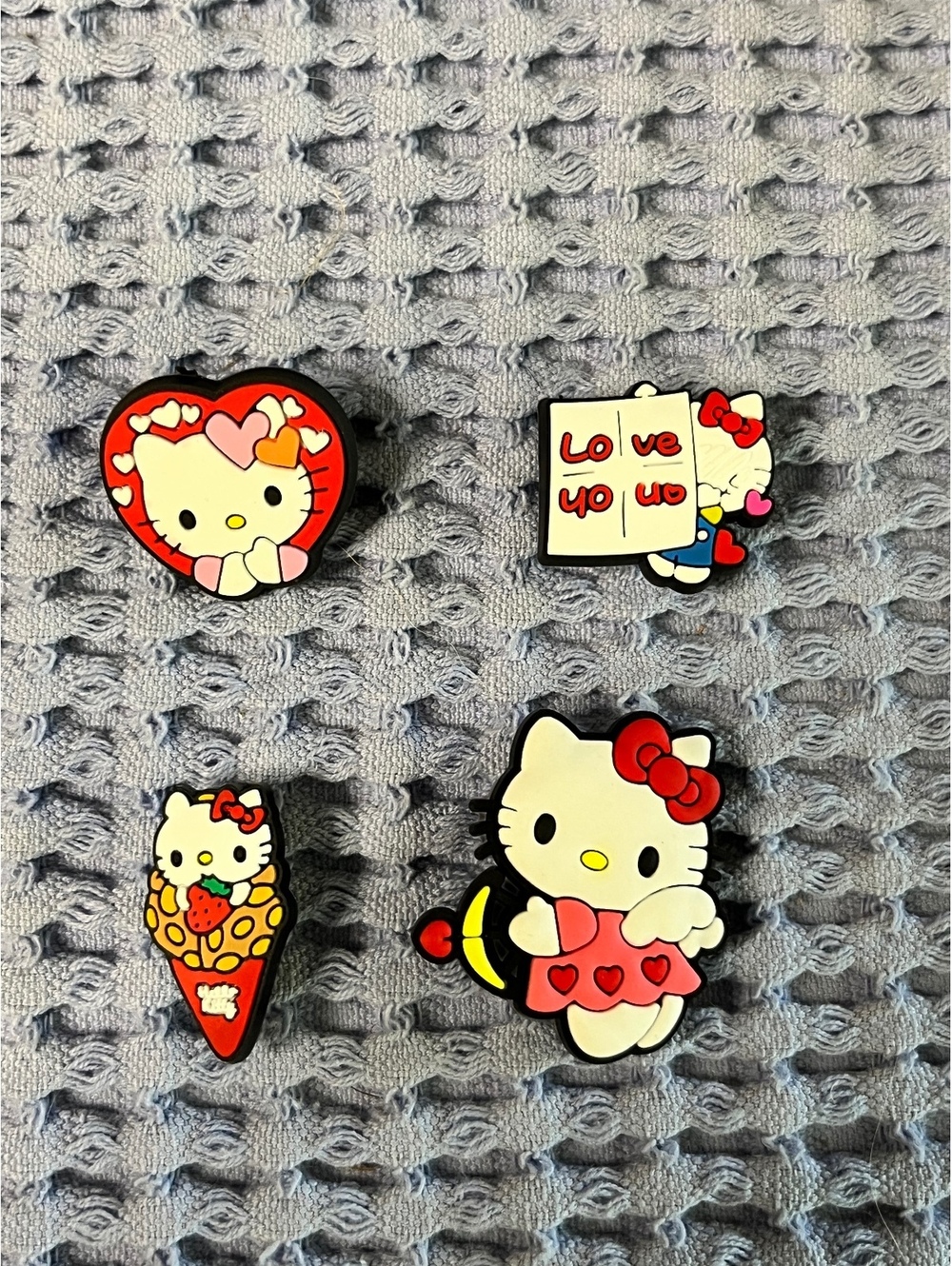 Hello Kitty Crocs Jibblez set 3